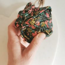 Load image into Gallery viewer, Royal Garden | Beeswax Food Wrap
